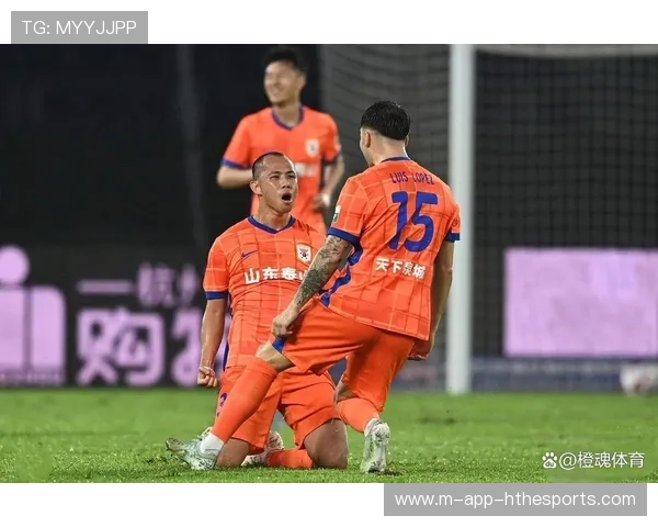 山东泰山主场2比1击败天津，瓦科错失点球难言尽善尽美，山东泰山队进球