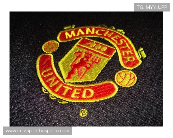 曼联俱乐部在财政管理与引援结构上逐步走向理性化，曼联俱乐部收入