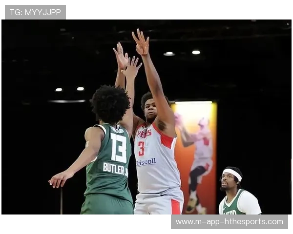 球员防守表现成亮点，球员防守效率